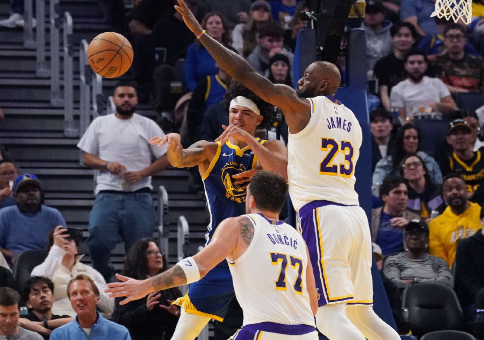 kaiyun.com-8人受伤，健康球员总薪资仅1400万！NBA豪门倒下，或许该散伙了